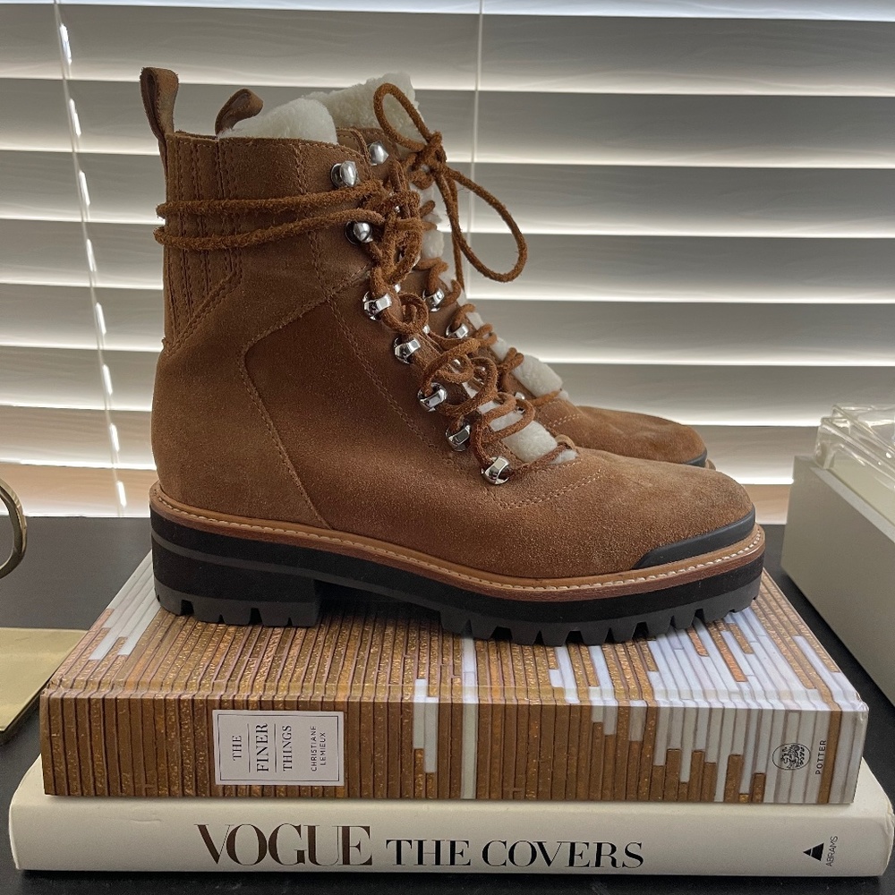Marc Fisher LTD Izzie Genuine Shearling Lug Sole Boot (Women)